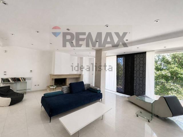 Appartamento in vendita di 332 m² in Via Modigliani, 91