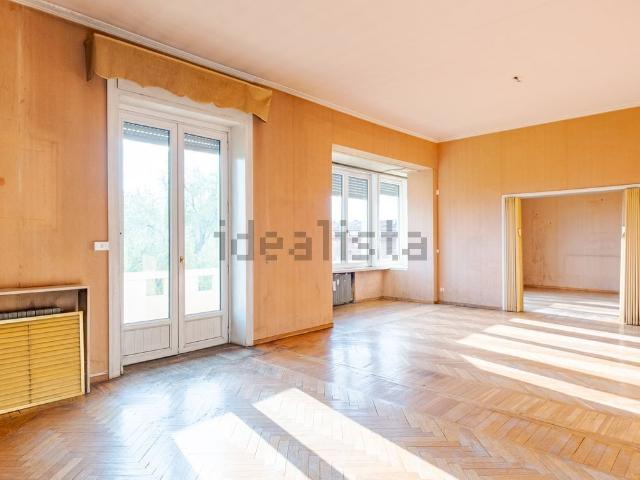 Appartamento in vendita di 332 m² in Piazza Vesuvio