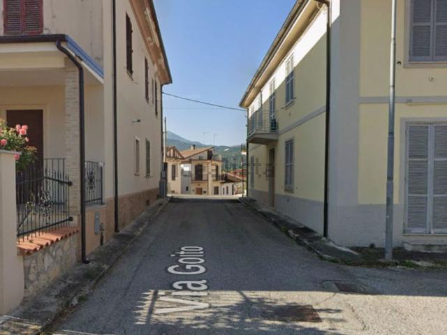 Appartamento in vendita di 334 m² in Via Cardarelli