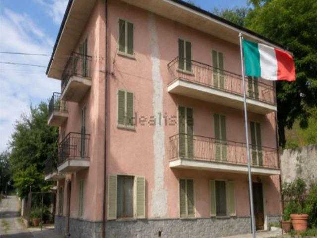 Appartamento in vendita di 335 m² in Via Fonte Solforosa, 30