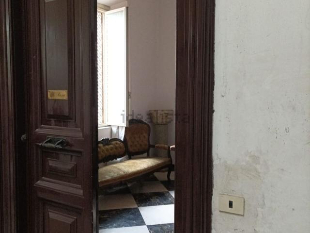 Appartamento in vendita di 337 m² in Via Cavour, 261