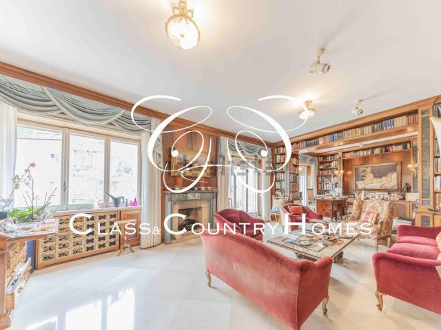 Appartamento in vendita di 337 m² in Piazza delle Muse