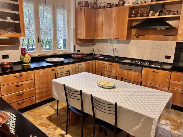 Appartamento in vendita di 340 m² in Via Francesco Guicciardini
