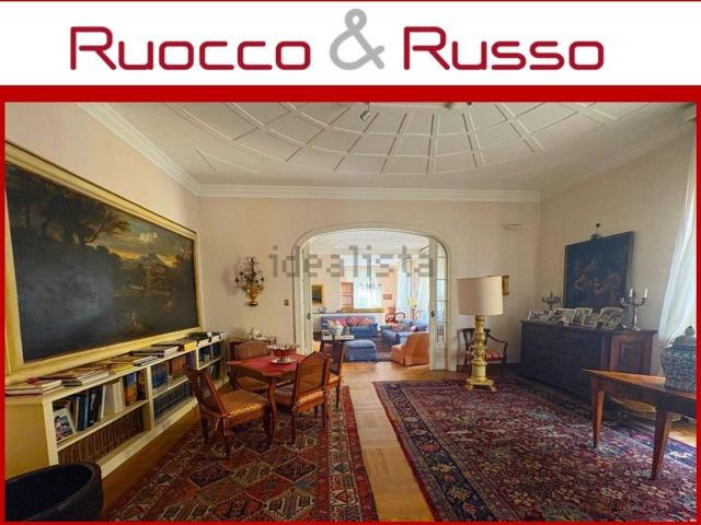 Appartamento in vendita di 340 m² in Via Pastrengo
