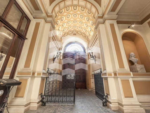 Appartamento in vendita di 340 m² in Corso Vittorio Emanuele II, 251