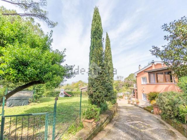 Appartamento in vendita di 341 m² in Via Alida Valli, 182