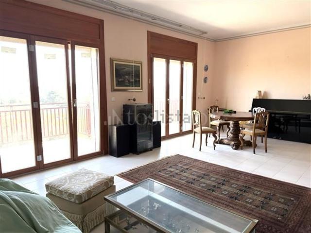 Appartamento in vendita di 347 m² in Via Sigmund Freud