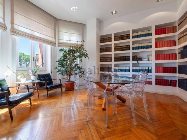 Appartamento in vendita di 348 m² in Via Emilio de Cavalieri