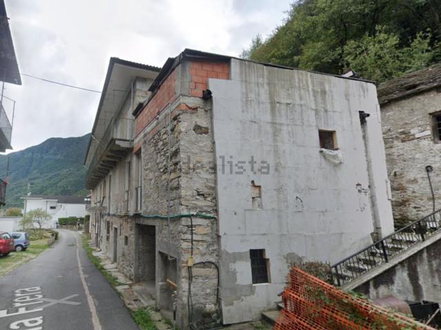 Appartamento in vendita di 348 m² in Via Frera