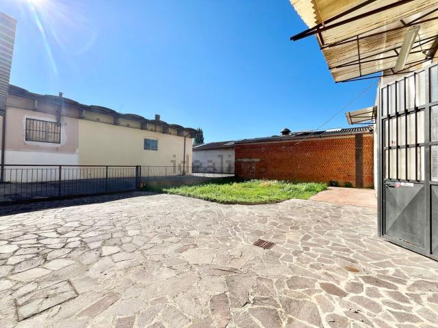 Appartamento in vendita di 350 m² in Via Cava