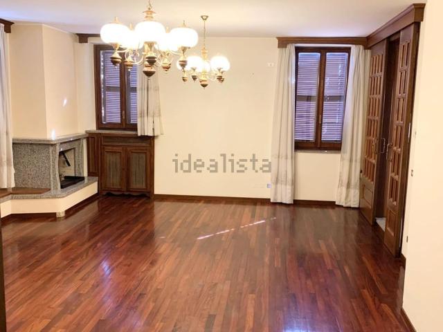 Appartamento in vendita di 350 m² in Via de Cuppis