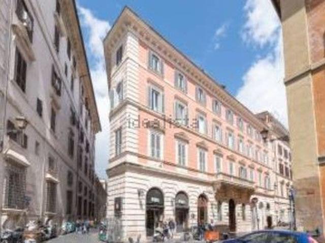 Appartamento in vendita di 350 m² in Via delle Convertite