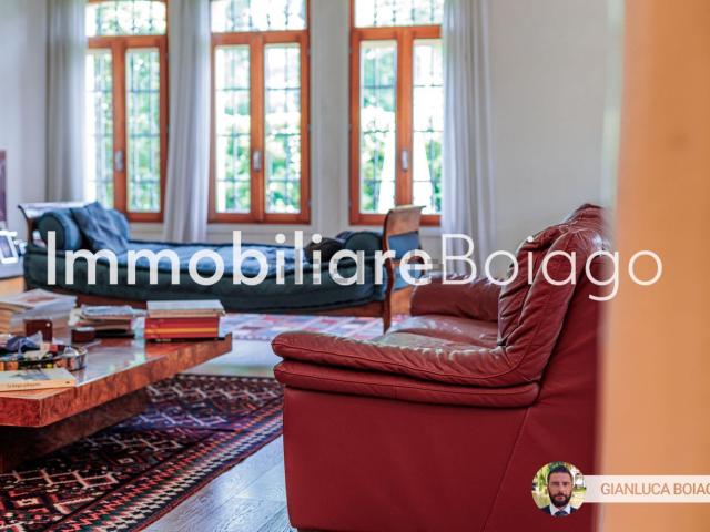Appartamento in vendita di 350 m² in Via Luigi Carrer, 2