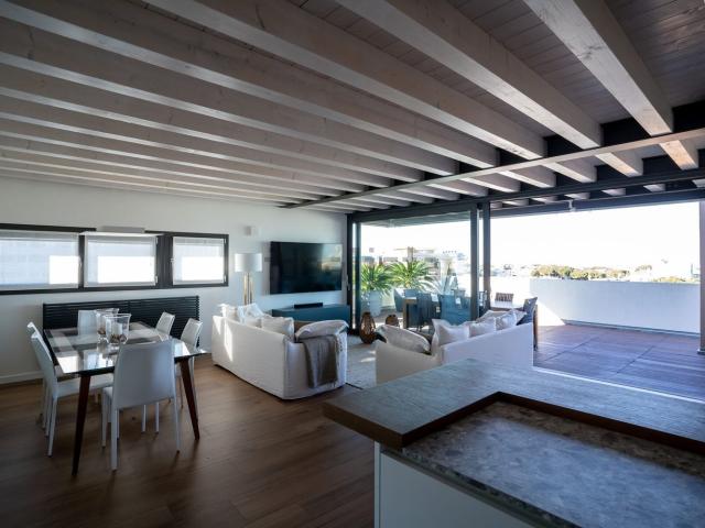 Appartamento in vendita di 350 m² in Via Miramare, 45