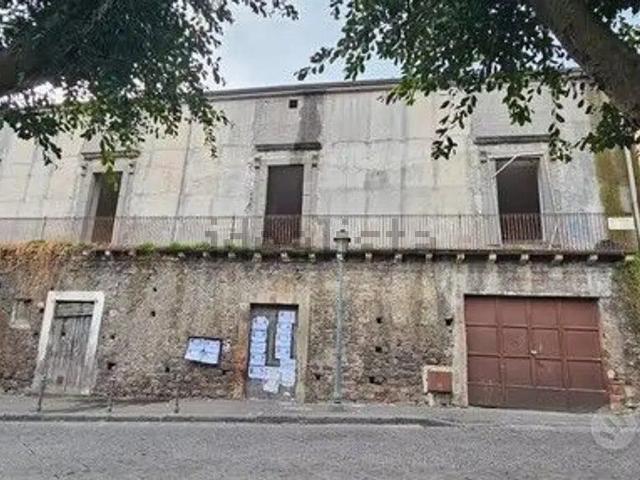 Appartamento in vendita di 350 m² in Via Santa Caterina