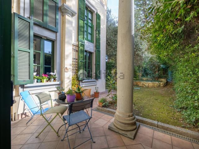 Appartamento in vendita di 350 m² in Via Pozzone Professor, 22
