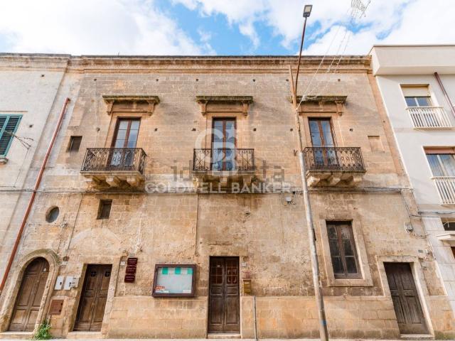 Appartamento in vendita di 350 m² in Via Principe di Napoli