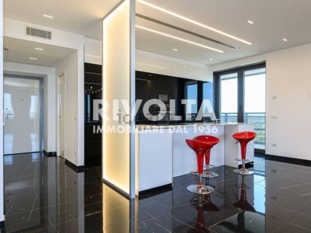 Appartamento in vendita di 350 m² in Viale Giorgio Ribotta