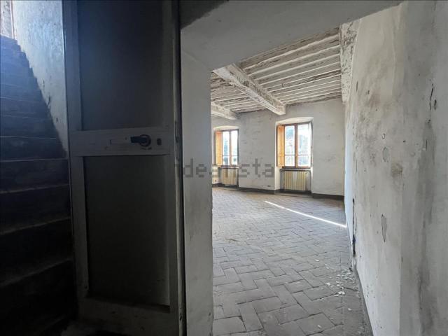 Appartamento in vendita di 350 m² in Corso Giuseppe Garibaldi