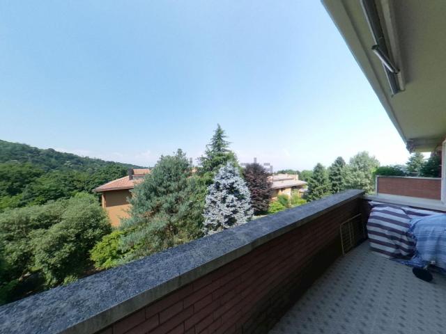 Appartamento in vendita di 350 m² in Strada Val Salice, 227