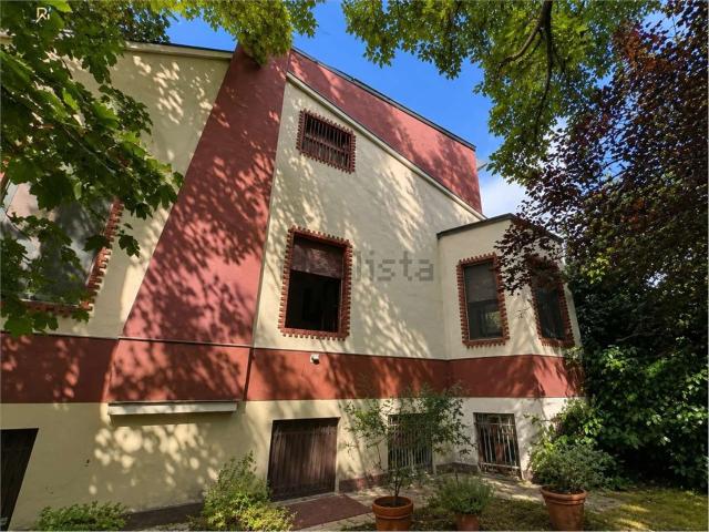 Appartamento in vendita di 353 m² in Via Tortona, 3