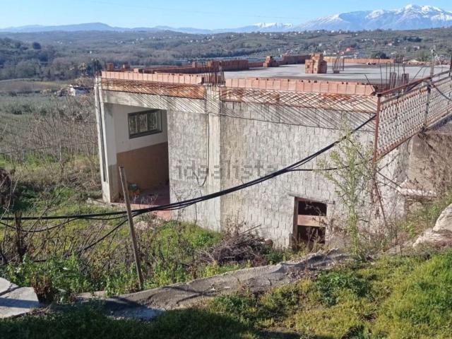 Appartamento in vendita di 355 m² in Contrada Ruzzo