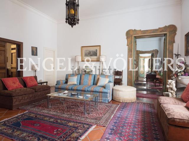 Appartamento in vendita di 356 m² in Salita Pontecorvo, 60
