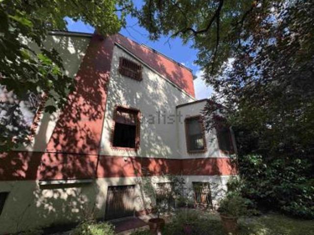 Appartamento in vendita di 357 m² in Via Tortona, 3