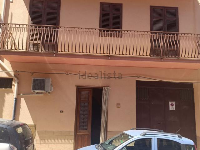Appartamento in vendita di 360 m² in Via Pompeo Vannucci