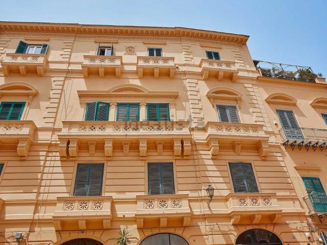 Appartamento in vendita di 361 m² in Via Giovanni Meli, 39