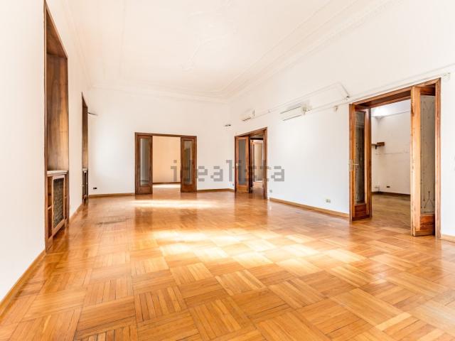 Appartamento in vendita di 362 m² in Piazzale Don Giovanni Minzoni