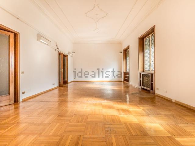 Appartamento in vendita di 362 m² in Piazzale Don Giovanni Minzoni