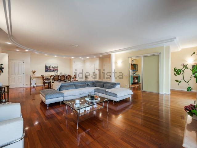Appartamento in vendita di 363 m² in Via Don Giovanni Minzoni