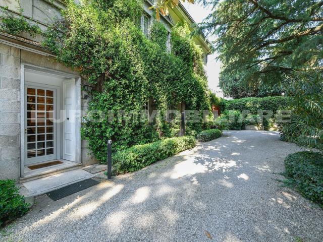 Appartamento in vendita di 364 m² in Via Cremona, 187
