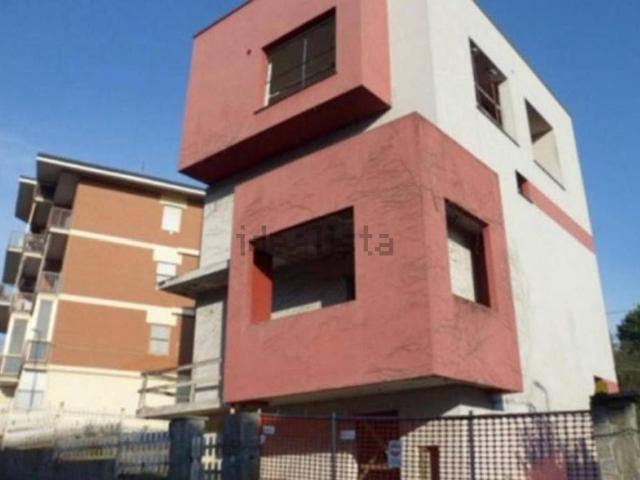 Appartamento in vendita di 364 m² in Via Grandi Pompilio