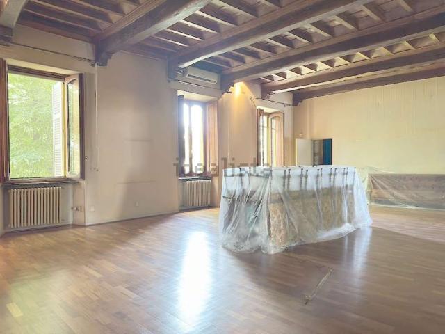 Appartamento in vendita di 365 m² in Via Goffredo Mameli