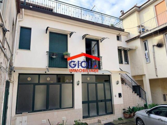 Appartamento in vendita di 365 m² in Piazza Umberto I, 12