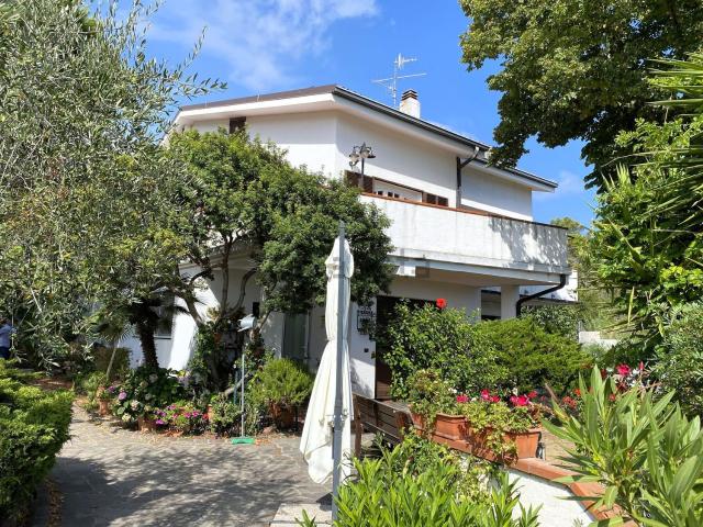 Appartamento in vendita di 366 m² in Strada Comunale dei Massabovi, 13