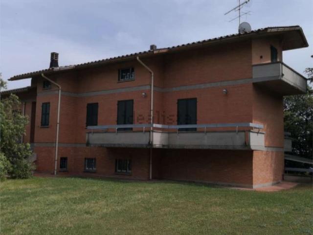 Appartamento in vendita di 367 m² in Via Mombaroccio, 7