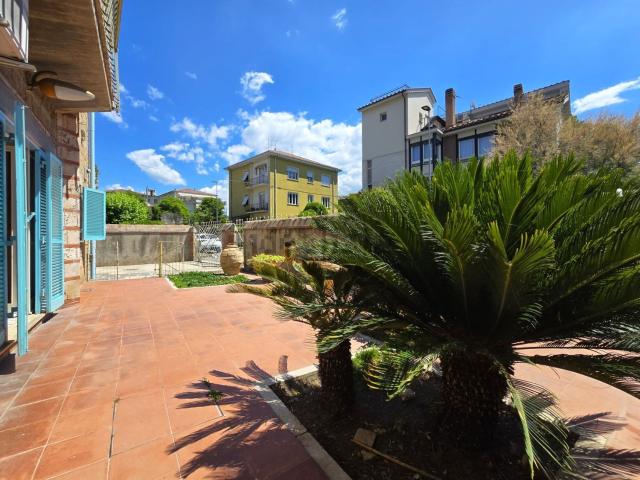 Appartamento in vendita di 370 m² in Via Gioacchino Belli