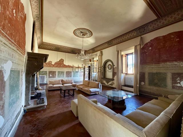 Appartamento in vendita di 370 m² in Via di Rignalla, 3