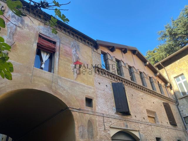 Appartamento in vendita di 370 m² in Via Tagliapietre