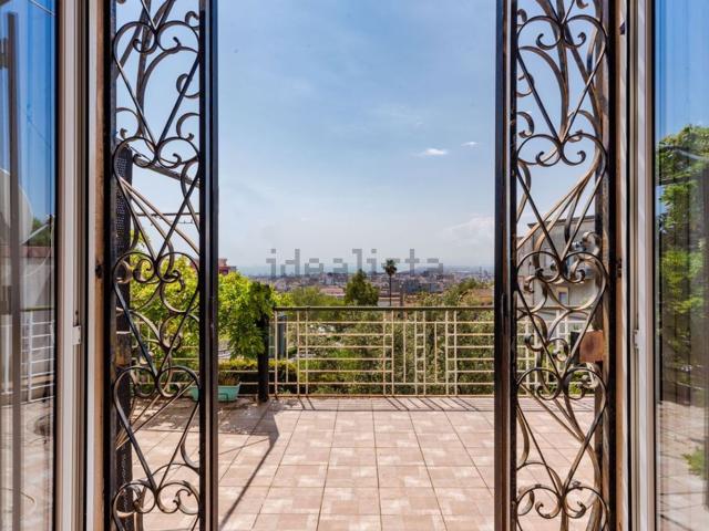 Appartamento in vendita di 370 m² in Viale Alexander Fleming, 19