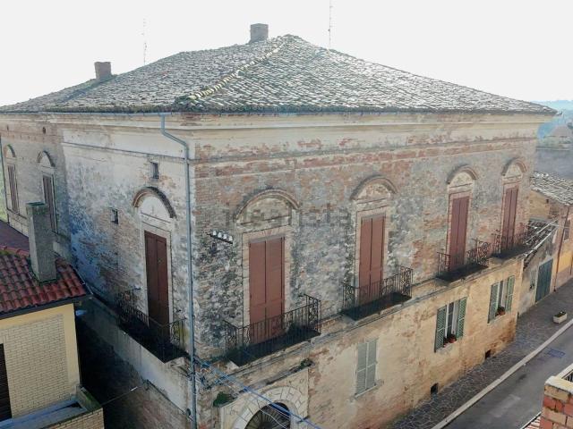 Appartamento in vendita di 370 m² in Corso del Popolo
