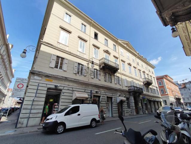 Appartamento in vendita di 374 m² in Via Roma, 28