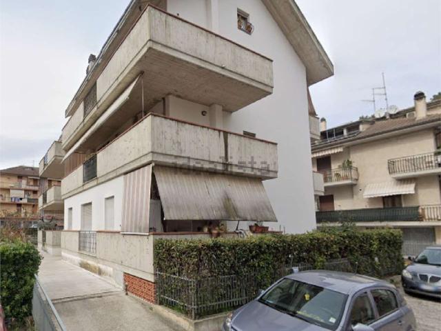 Appartamento in vendita di 378 m² in Via delle Betulle, 7