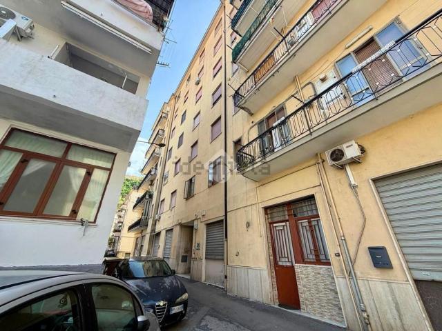 Appartamento in vendita di 381 m² in Via T Minniti, 15