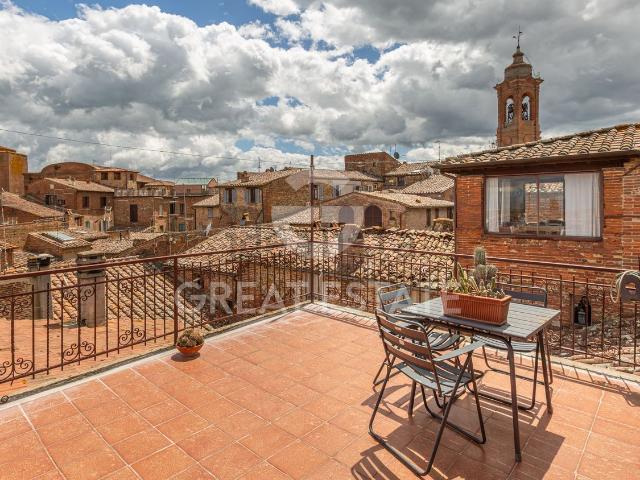 Appartamento in vendita di 385 m² in Piazza Plebiscito