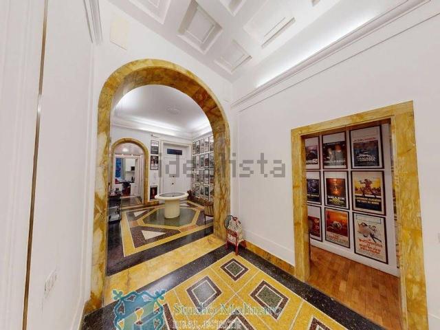 Appartamento in vendita di 386 m² in Via dei Monti Parioli