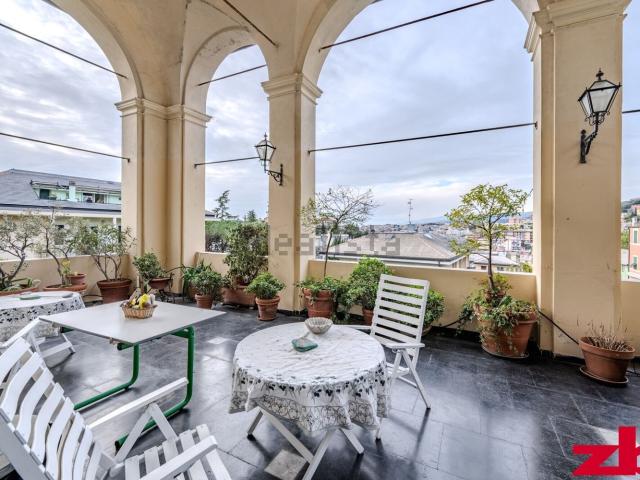Appartamento in vendita di 387 m² in Via Romana di Quarto